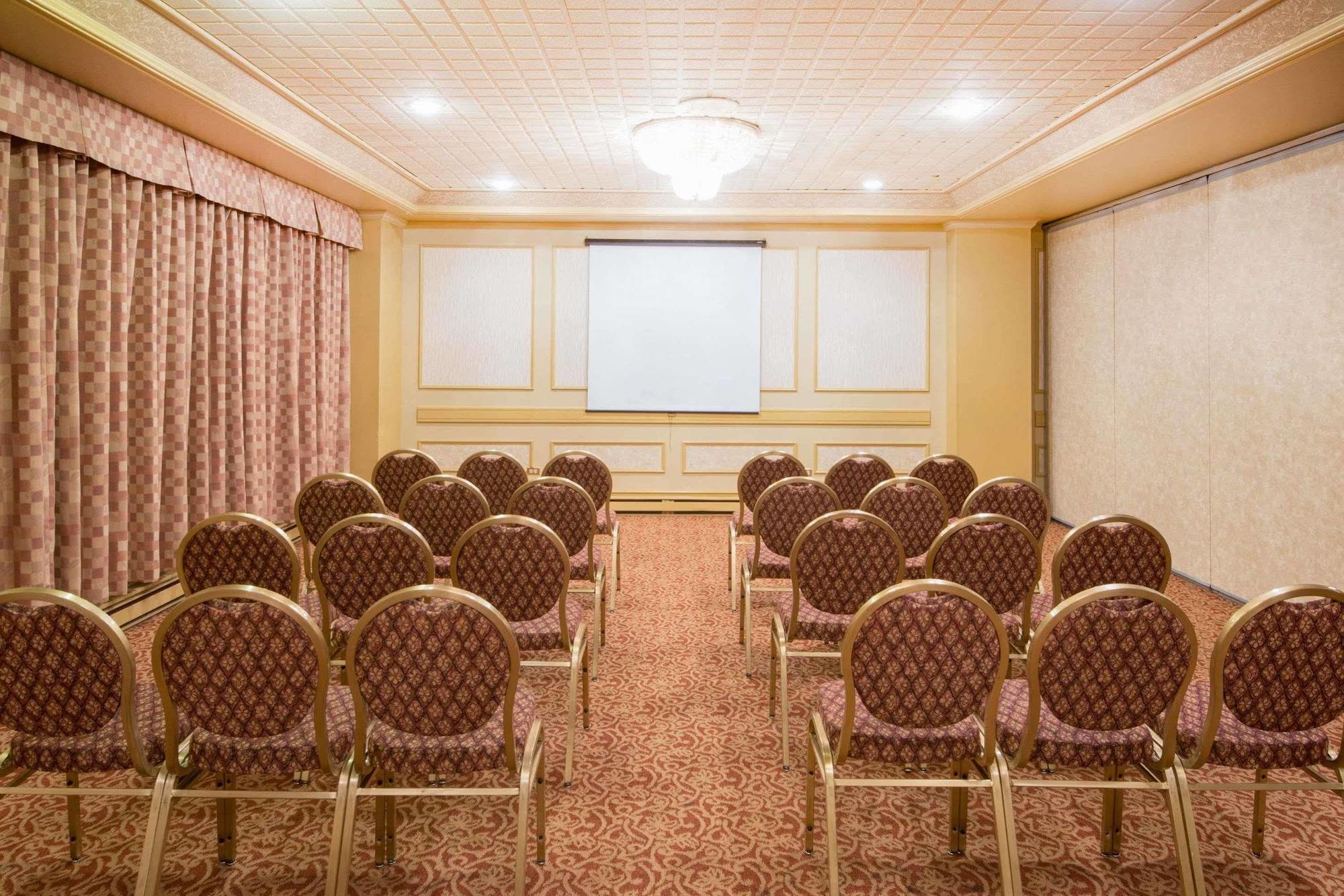 Ramada By Wyndham St. John'S Hotel Exterior photo